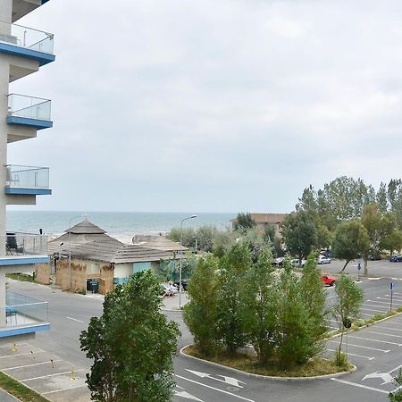 Apartament Mamaia-Summerland Lägenhet Exteriör bild